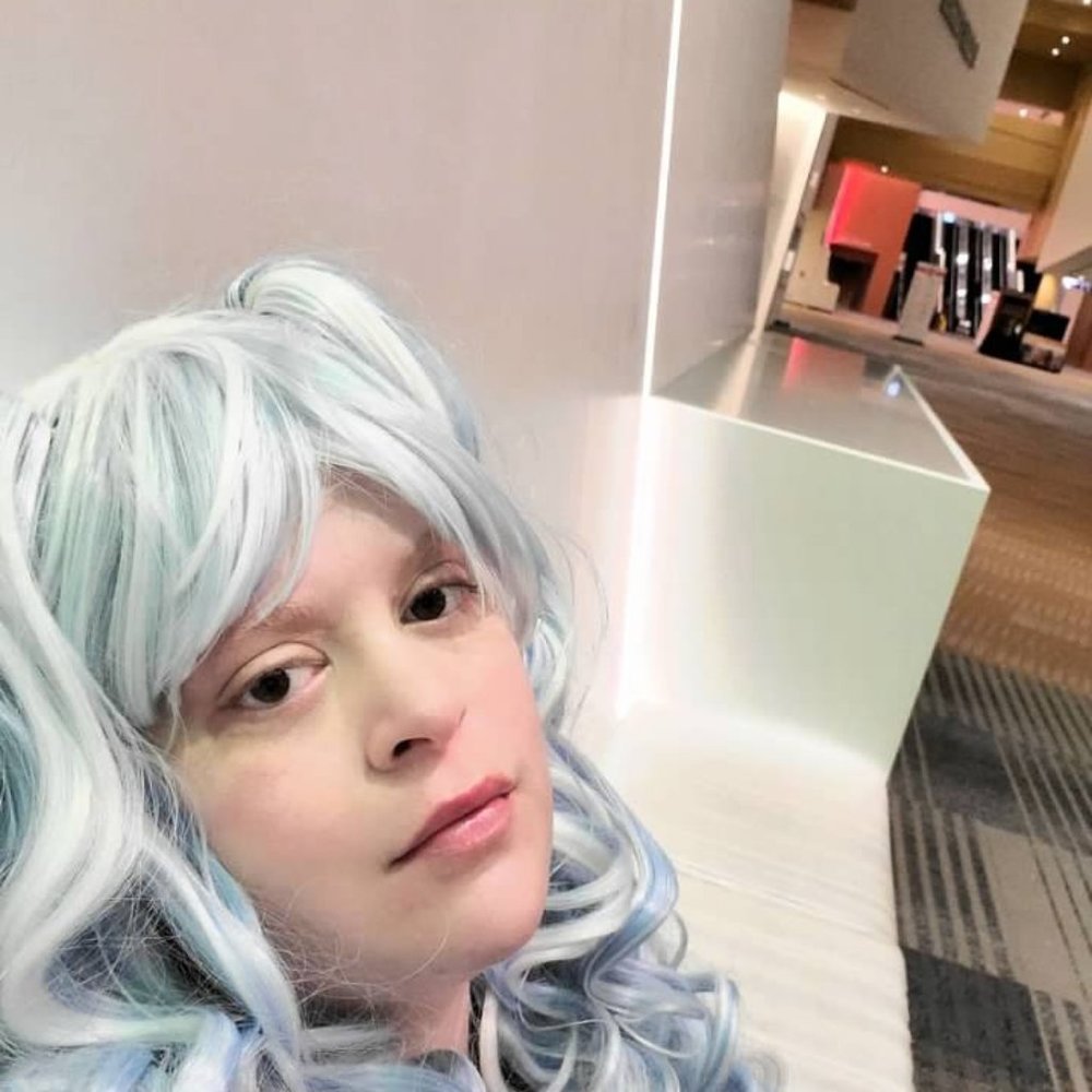 Meet your Posher, Caroline